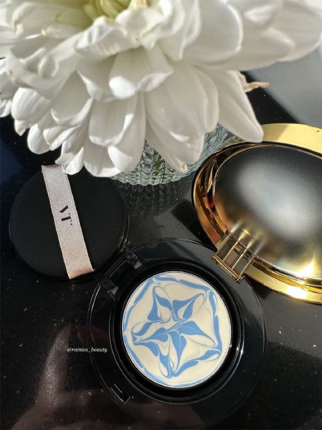 VT COSMETICS Cica Essence Sun Pact SPF50+ PA+++ review photo by RainiesBeauty