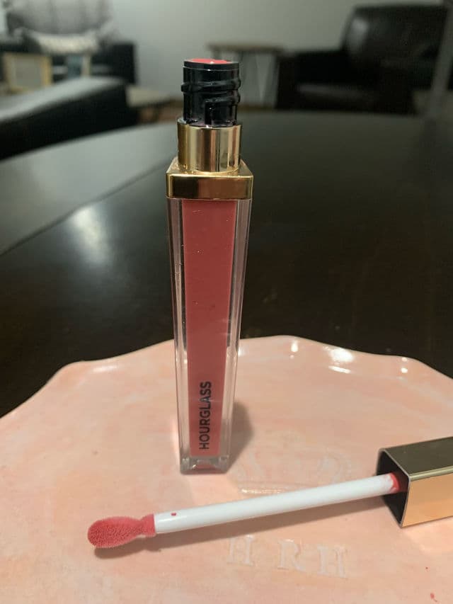 Hourglass Cosmetics Canvas review photo by JenShaf1