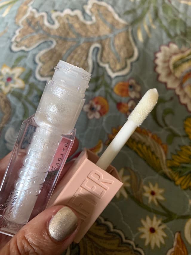 Maybelline Lifter Gloss 001 Pearl review photo by JenShaf1