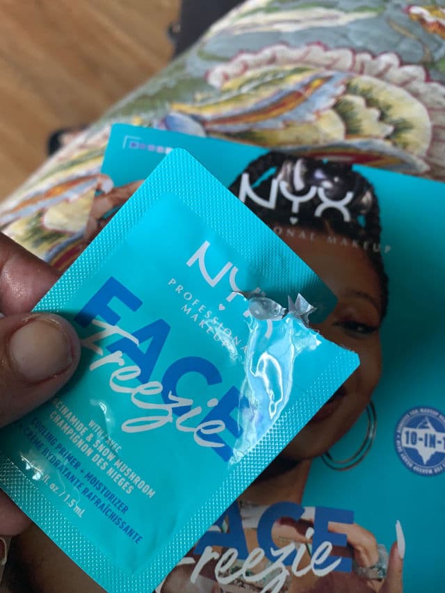 Nyx Cosmetics Face Freezie Cooling Primer + Moisturizer review photo by JenShaf1