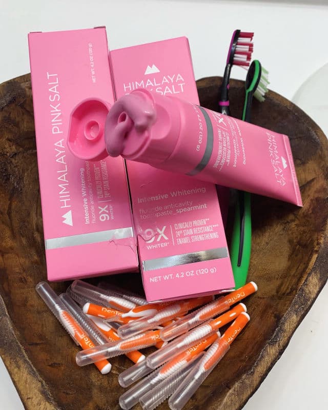 HIMALAYA PINK SALT Intensive Whitening Toothpaste review photo by JenShaf1