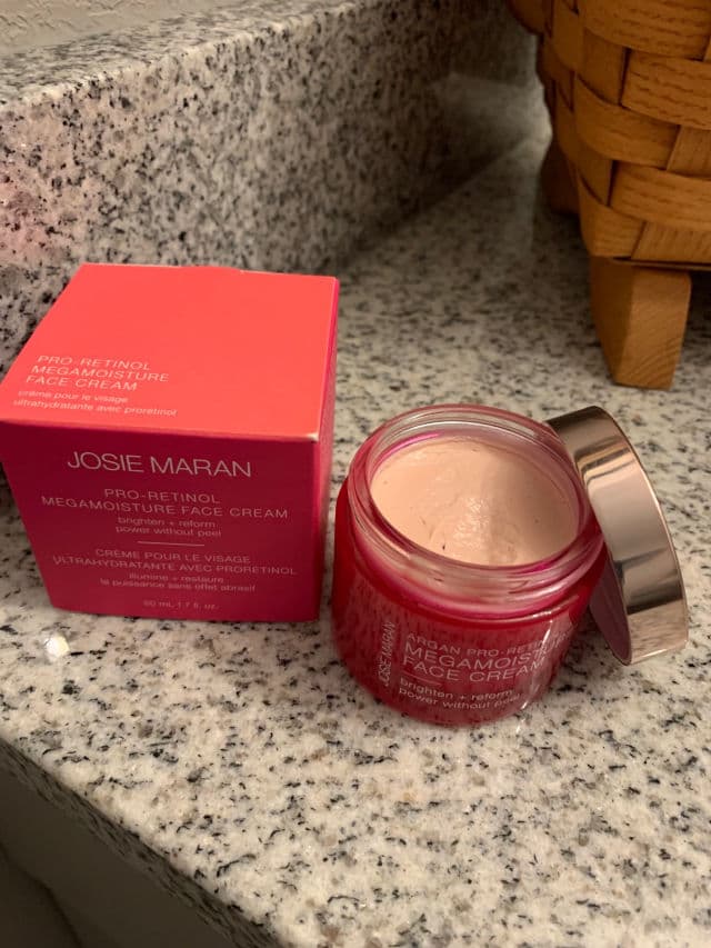 Josie Maran Cosmetics Pro-Retinol Megamoisture Face Cream review photo by JenShaf1