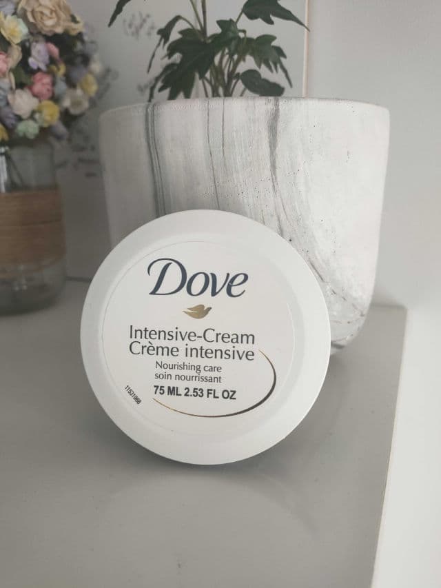 Dove Intensive Cream Nourishing Care review photo by Bayz