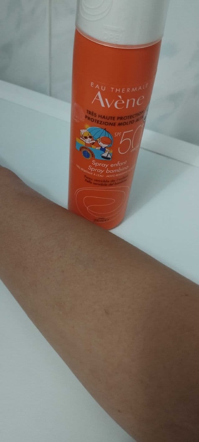 Avene Sun Care SPF 50+ Spray for Children review photo by Lachita