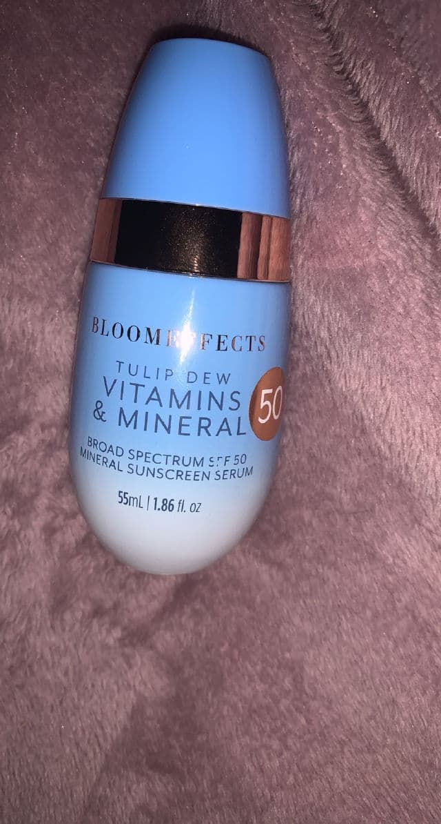 Bloomeffects Tulip Dew Sunscreen Serum SPF50 review photo by swagypants