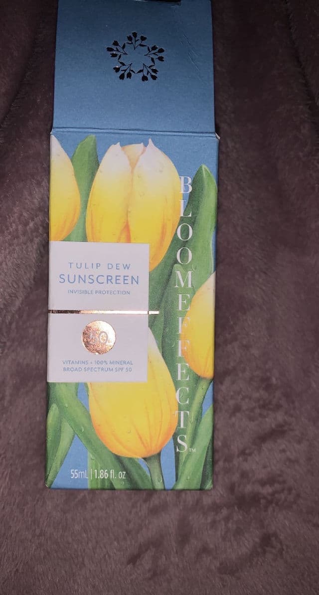Bloomeffects Tulip Dew Sunscreen Serum SPF50 review photo by swagypants