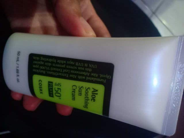 COSRX Aloe Soothing Sun Cream SPF50+ PA+++ review photo by Nurrizqiyah92