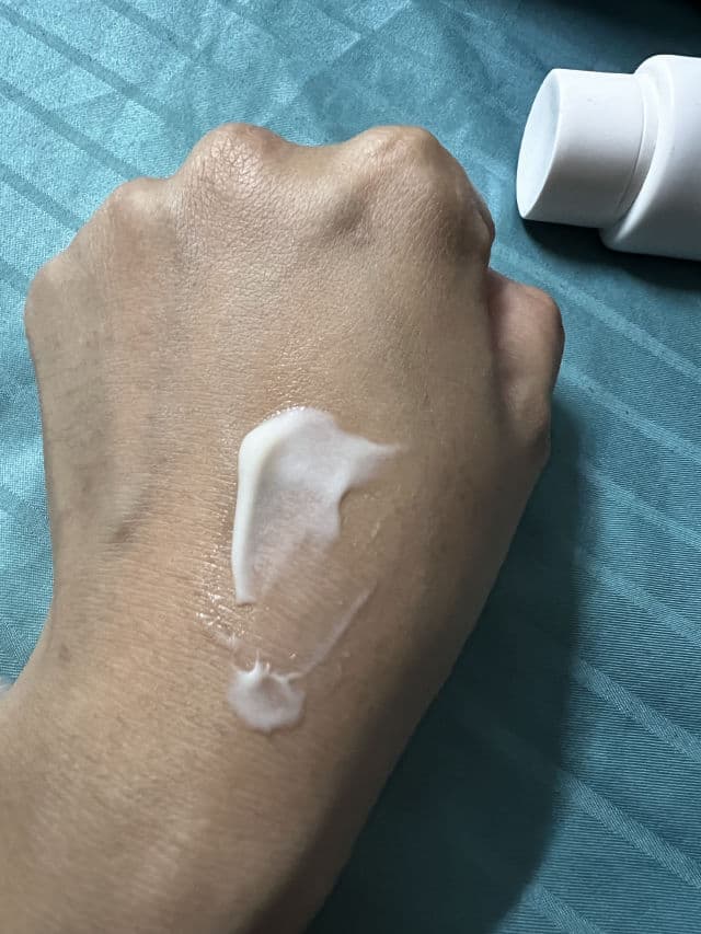 Formula 10.0.6 Seriously Shine Free Mattifying Oil Free Moisturizer review photo by A1iah10