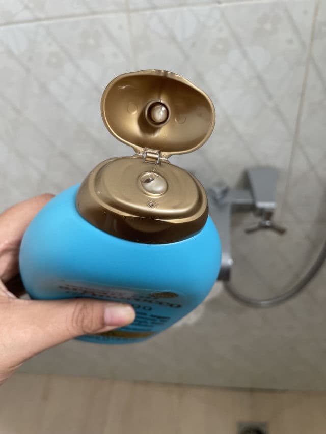 OGX Renewing Argan Oil of Morocco Shampoo review photo by fariskaa20