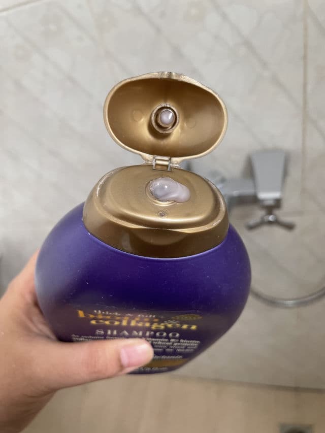 OGX Thick & Full Biotin and Collagen Hair Thickening Shampoo review photo by fariskaa20