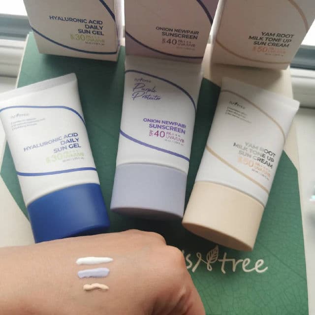 ISNTREE Onion Newpair Suncreen SPF40 PA+++ review photo by Meggie89Sol