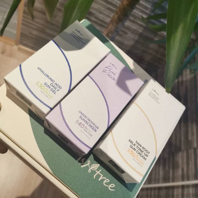 ISNTREE Onion Newpair Suncreen SPF40 PA+++ review photo by Meggie89Sol