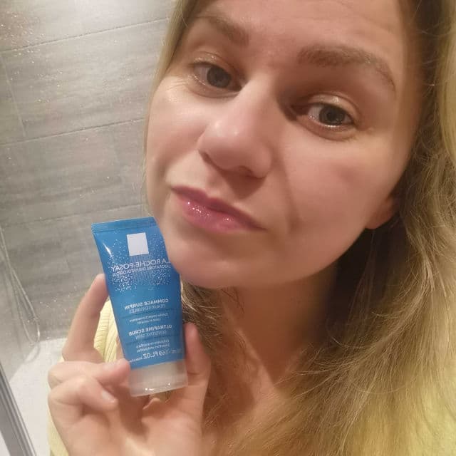 La Roche-Posay Physiological Ultra-Fine Scrub review photo by Meggie89Sol