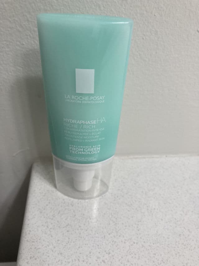 La Roche-Posay Hydraphase Intense Light Facial Moisturizer review photo by HanaAdams