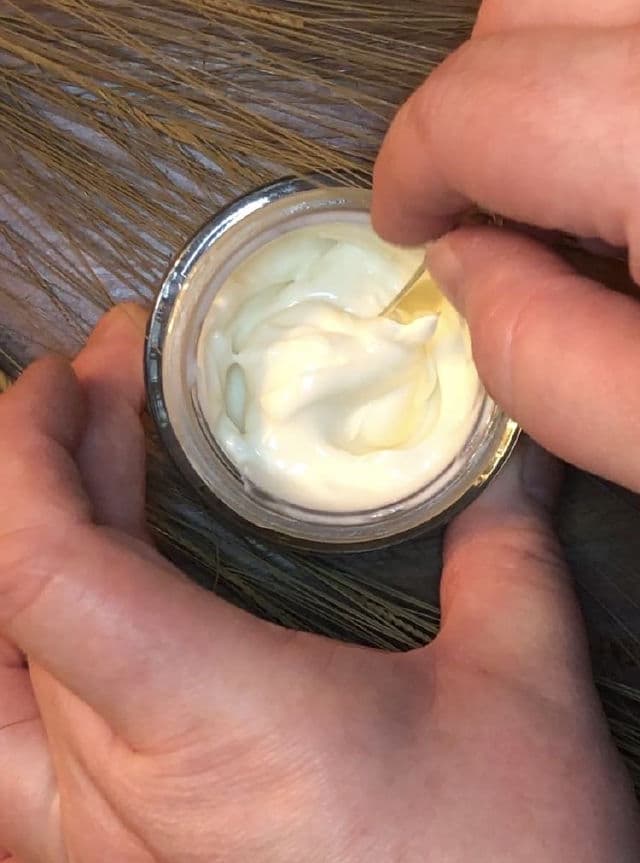 Lavera Naturkosmetik Basis Sensitiv Anti-Falten Feuchtigkeitscreme Q10 review photo by FloridaGurl