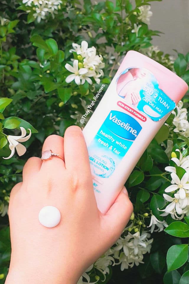 Vaseline Healthy White Fresh & Fair Cooling UV Gel Lotion review photo by ThuyTran