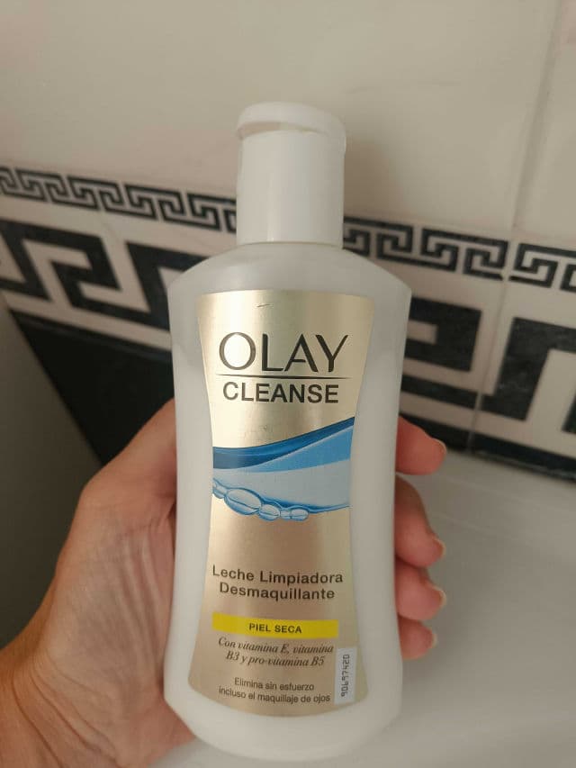 Olay Cleanse Make-up Melting Cleansing Milk review photo by inmaparmu