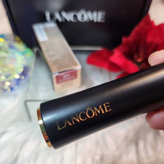 Lancome L'Absolu Rouge Cream Lipstick 335 Moderato review photo by Maluna