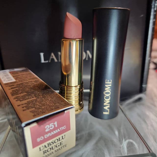 Lancome L'Absolu Rouge Cream Lipstick 335 Moderato review photo by Maluna
