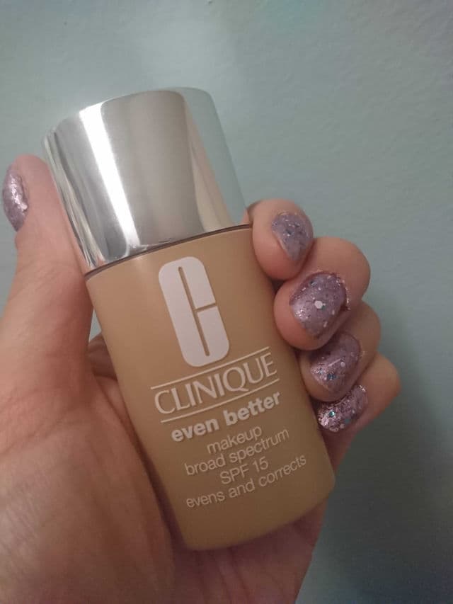 Clinique Even Better Makeup Broad Spectrum SPF 15 Foundation review photo by Angyp