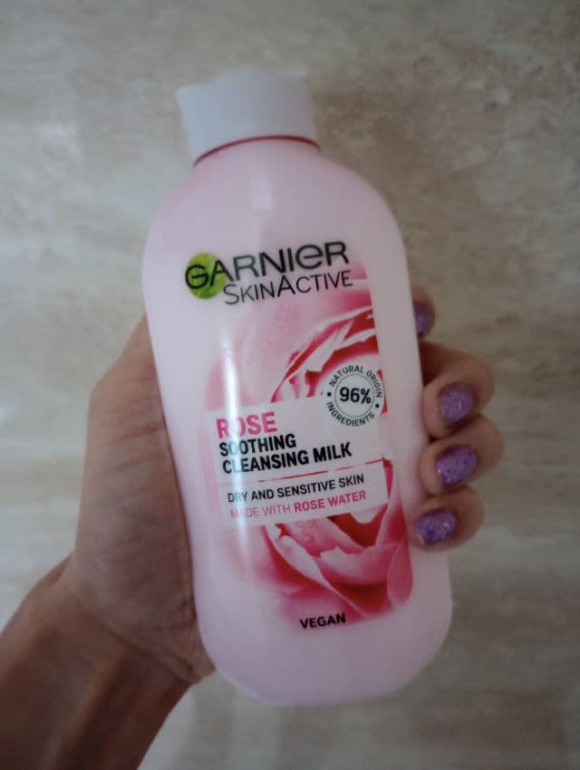 Garnier  Natural Rose Cleansing Milk Sensitive Skin review photo by Angyp
