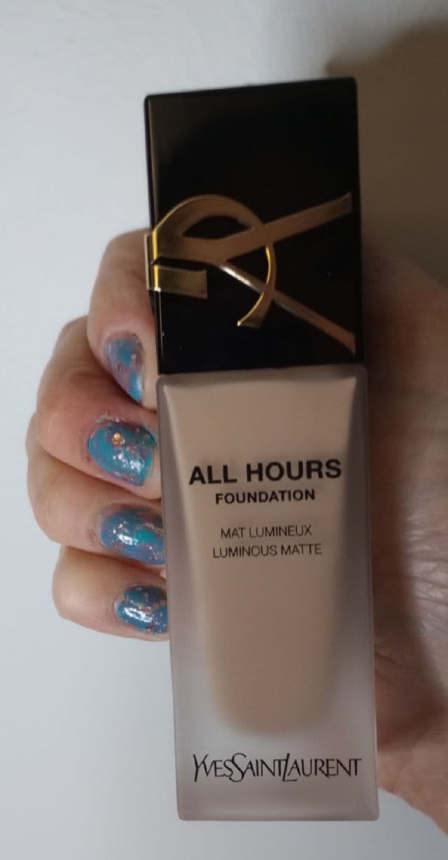 Yves Saint Laurent All Hours Foundation review photo by Angyp