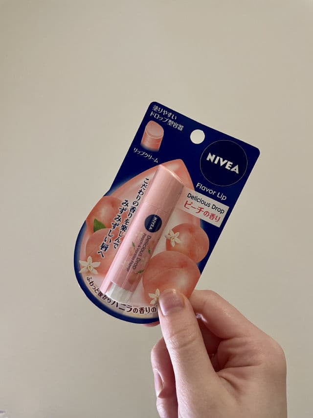 Nivea Peach & Vanilla Flavor Lip Delicious Drop Lip Balm SPF 11 review photo by subtleglows