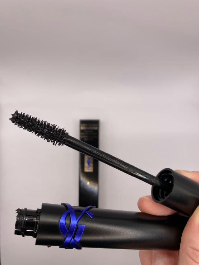 YSL Beauty Lash Clash Extreme Volume Mascara review photo by Neatfeatures 