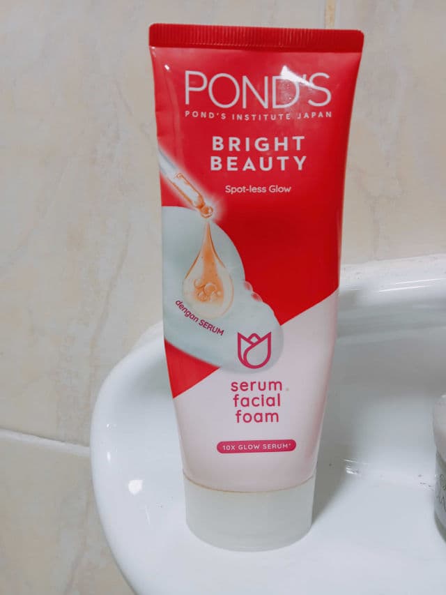 Pond's White Beauty Spot-Less Glow Facial Foam review photo by Reviewer