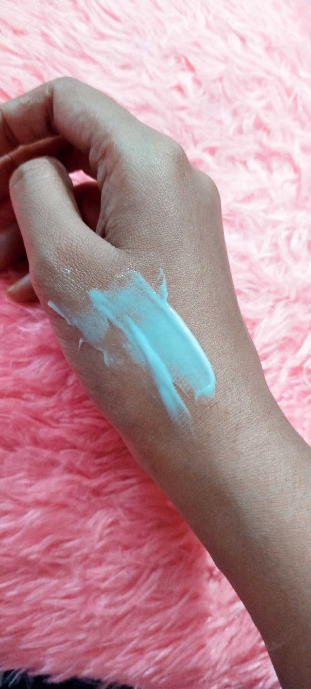 Biotique Morning Nectar Visibly Flawless Skin Moisturizer review photo by ModernWings