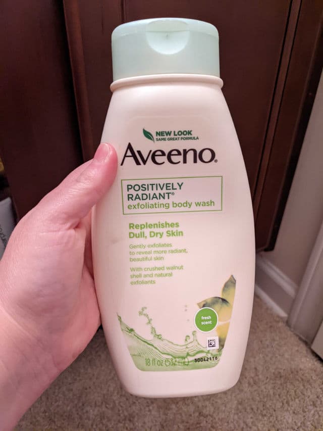 Aveeno Active Naturals Positively Radiant Exfoliating Body Wash review photo by beachling