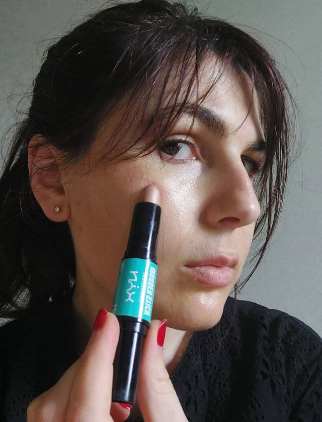 Nyx Cosmetics Wonder Stick Contour and Highlighter Stick review photo by natiLar