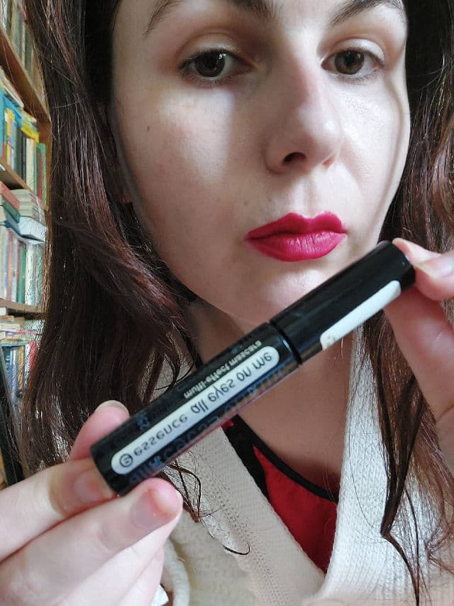Essence All Eyes On Me Multi-Effect Mascara - 01 Soft Black review photo by natiLar