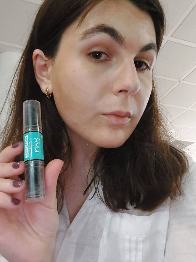 Nyx Cosmetics Wonder Stick Contour and Highlighter Stick review photo by natiLar