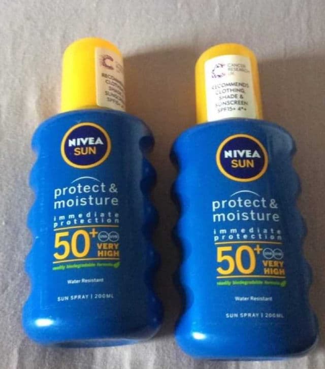 Nivea Protect & Dry Touch Sunscreen Spray SPF50 review photo by natiLar