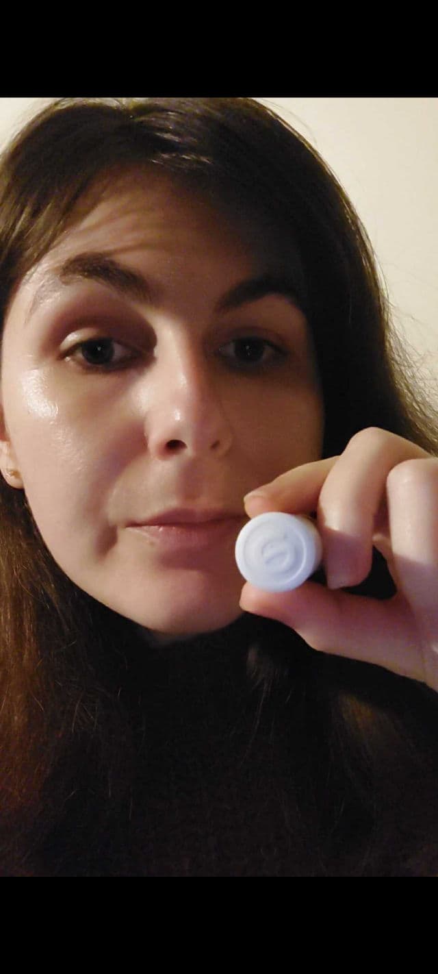 Essence This Is Me Lipstick #24 Fierce review photo by natiLar