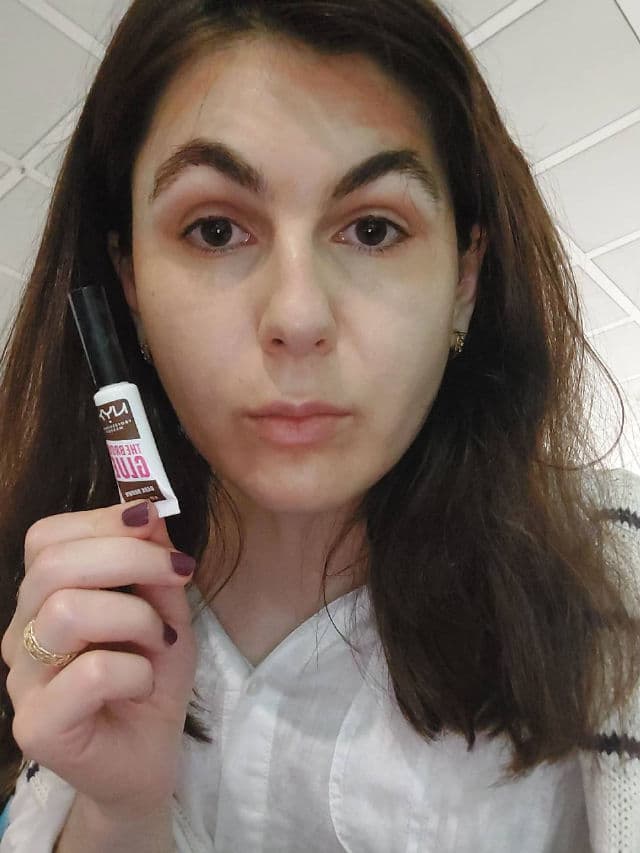 Nyx Cosmetics The Brow Glue Instant Brow Styler review photo by natiLar