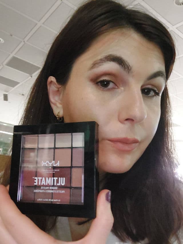 Nyx Cosmetics Ultimate Eyeshadow Palette review photo by natiLar