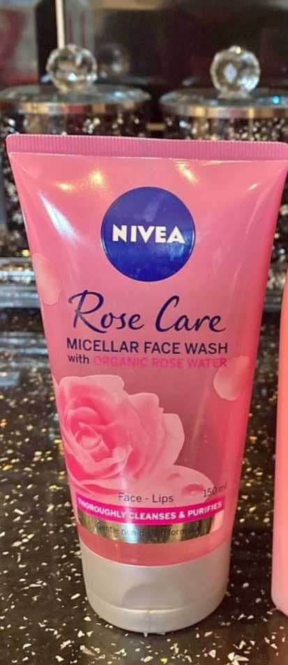 Nivea Rose Care Micellar Face Wash review photo by natiLar