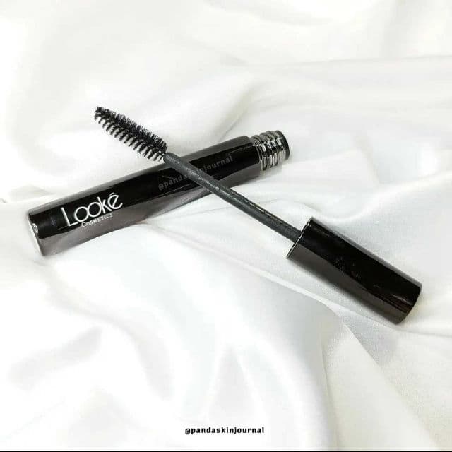 Looké Cosmetics Holy Lash Elixir review photo by pandaskinjournal