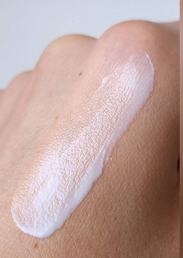 BENTON Air Fit UV Defense Sun Cream SPF 50+ PA++++ review photo by doreen