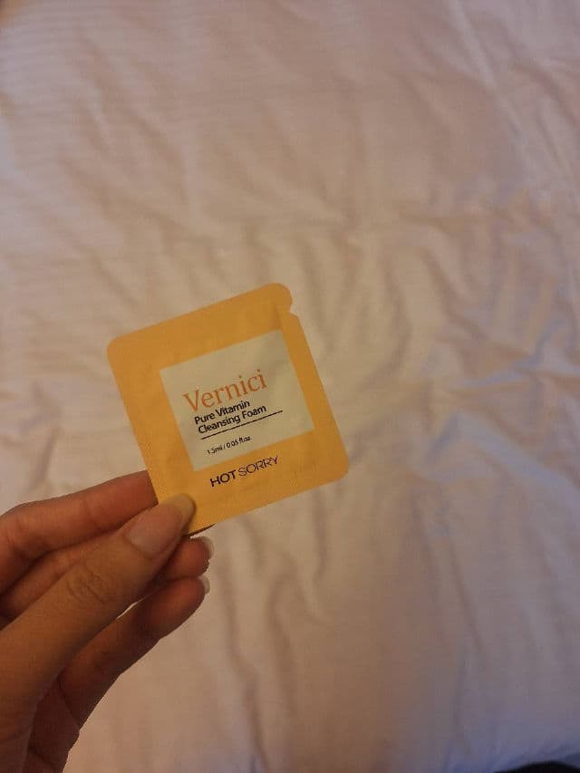 Hot Sorry Vernici Vitamin Cleansing Foam review photo by Jings