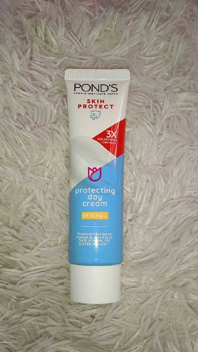 Pond's Luminous Moisture Day Lotion with SPF 15 review photo by PickyChava