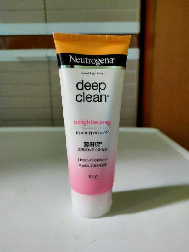 Neutrogena Deep Clean Brightening Foaming Cleanser review photo by PickyChava