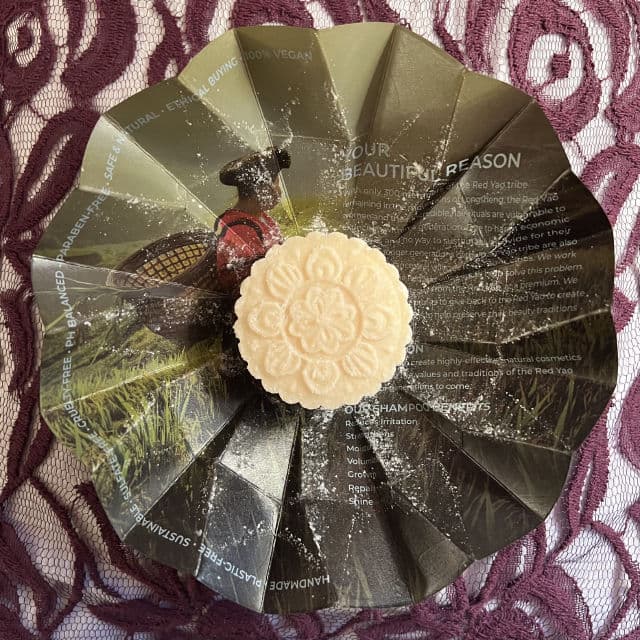 Viori Shampoo Hair Bar Citrus Yao Scented review photo by MeaningInMakeup