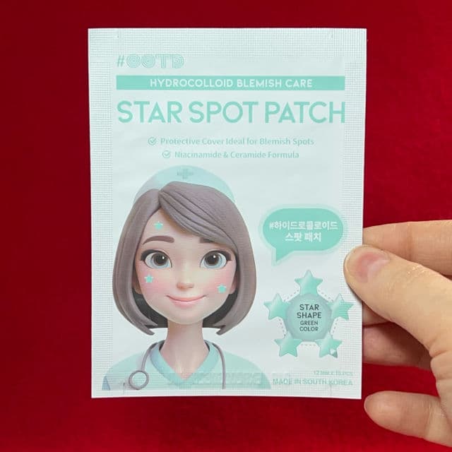 OOTD BEAUTY Star Spot Patch review photo by MeaningInMakeup