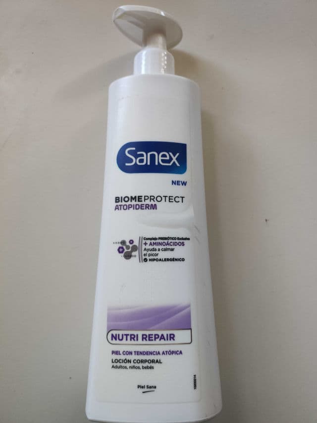 Sanex BiomeProtect Atopiderm Nutri Repair review photo by Hyrkaniana