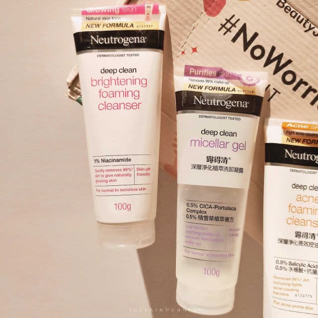 Neutrogena Deep Clean Brightening Foaming Cleanser  review photo by Letskinbeaute