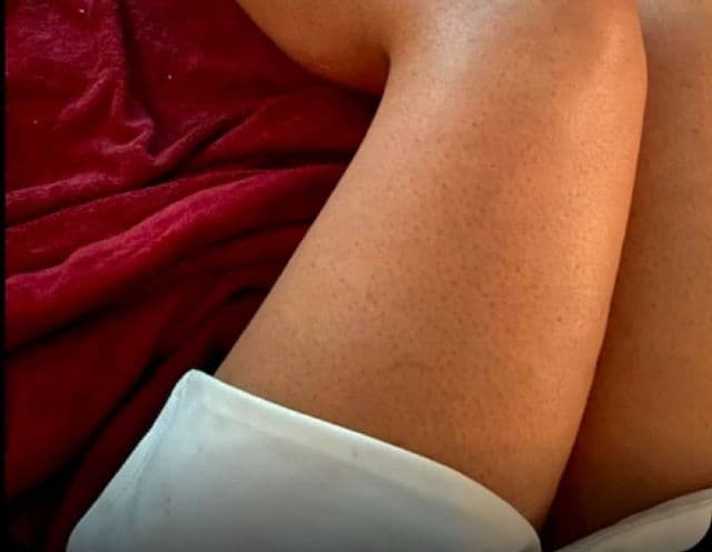 Jergens Natural Glow Instant Sun Sunless Tanning Mousse Bronze review photo by DawnsReviews