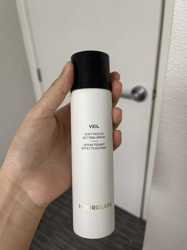 Hourglass Cosmetics Veil Soft Focus Setting Spray review photo by ChristyTea